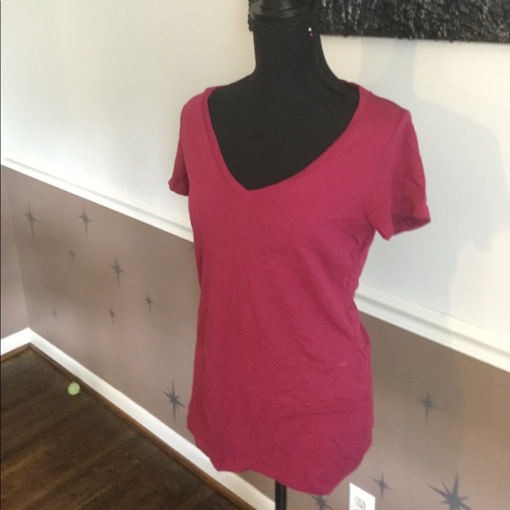 Wine colored T-shirt by Velvet vneck prob L cute